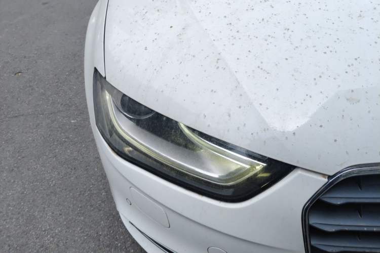 Used Audi A4L 2015 35 TFSI Automatic Comfort Model Right Front Headlight