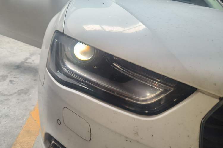 Used Audi A4L 2015 35 TFSI Automatic Standard Model Right Front Headlight
