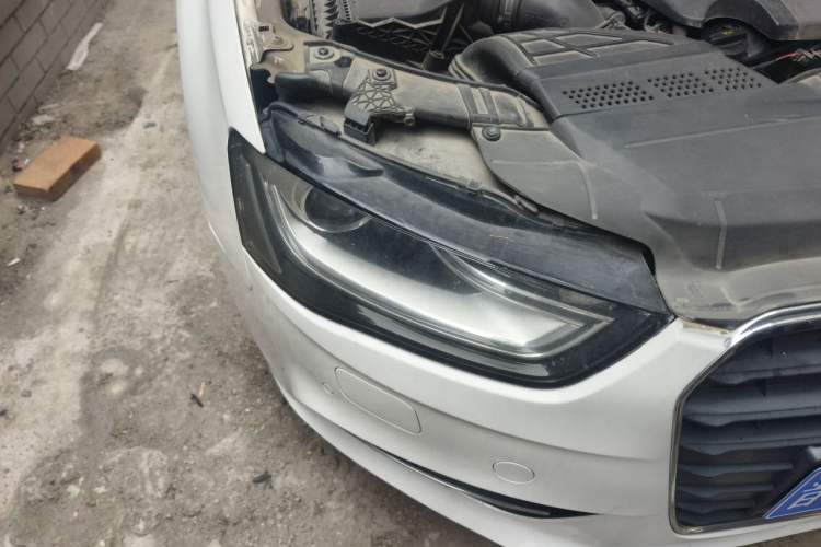 Used Audi A4L 2015 35 TFSI Automatic Standard Model Right Front Headlight