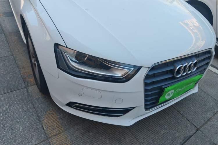 Used Audi A4L 2015 35 TFSI Automatic Standard Model Right Front Headlight