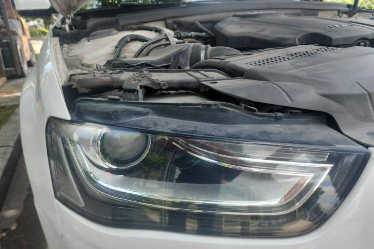 Used Audi A4L 2015 35 TFSI Automatic Comfort Model Right Front Headlight