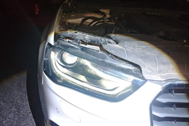 Used Audi A4L 2015 35 TFSI Automatic Standard Model Right Front Headlight