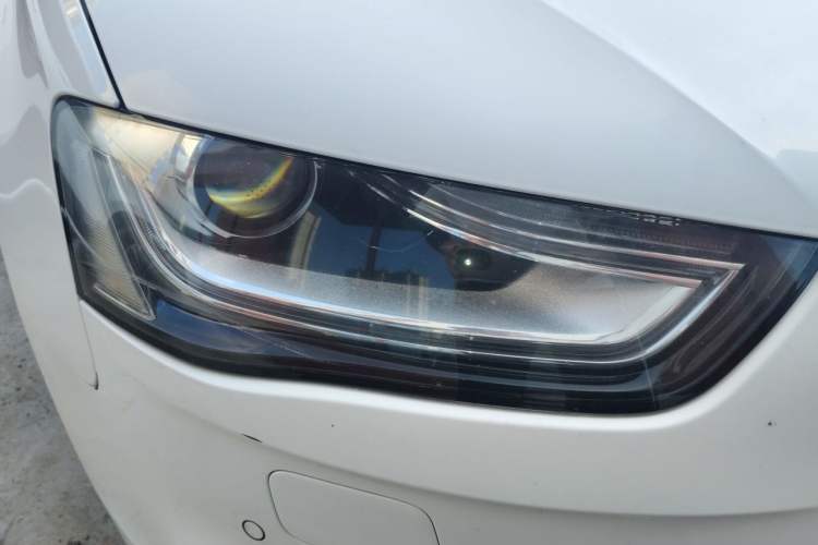 Used Audi A4L 2015 35 TFSI Automatic Comfort Model Right Front Headlight