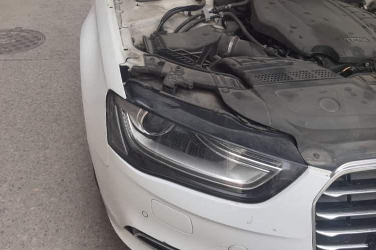 Used Audi A4L 2015 35 TFSI Automatic Standard Model Right Front Headlight
