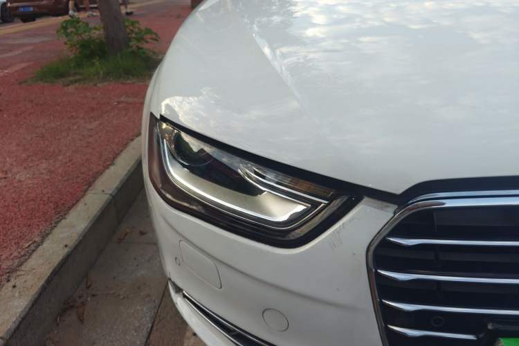 Used Audi A4L 2015 35 TFSI Automatic Standard Model Right Front Headlight