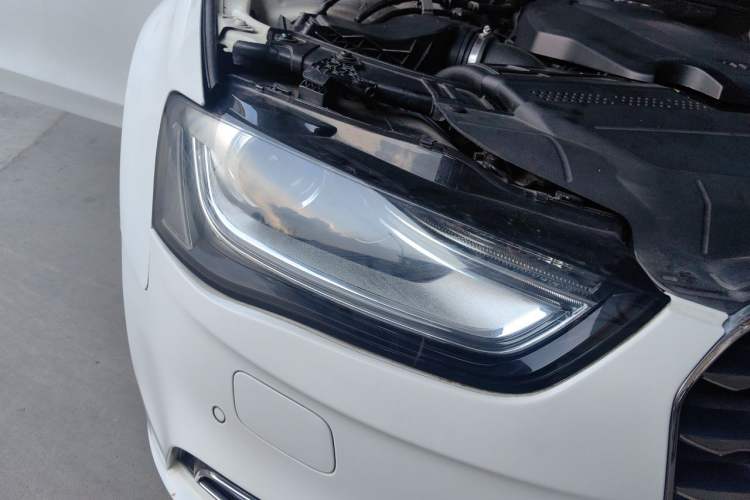 Used Audi A4L 2015 35 TFSI Automatic Standard Model Right Front Headlight