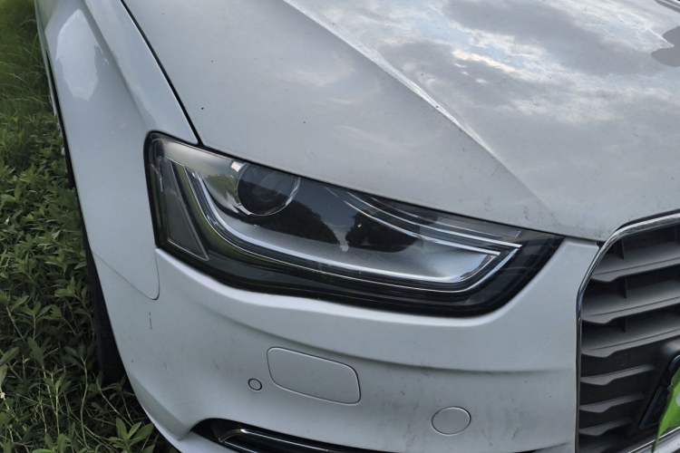 Used Audi A4L 2015 35 TFSI Automatic Standard Model Right Front Headlight