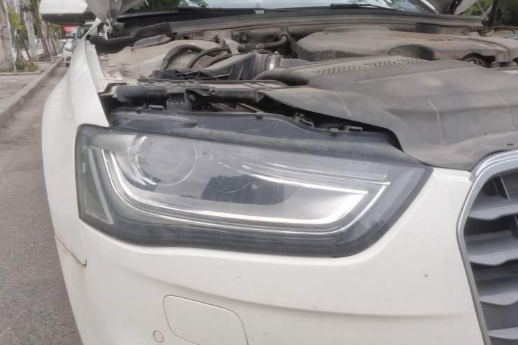 Used Audi A4L 2015 35 TFSI Automatic Comfort Model Right Front Headlight