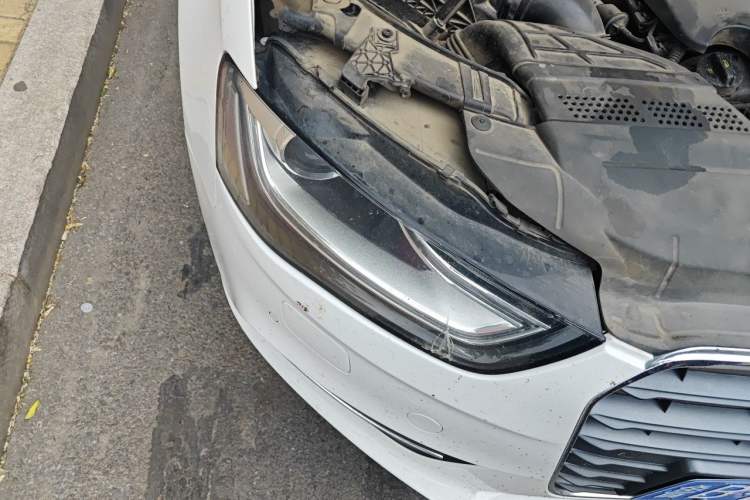 Used Audi A4L  Right Front Headlight