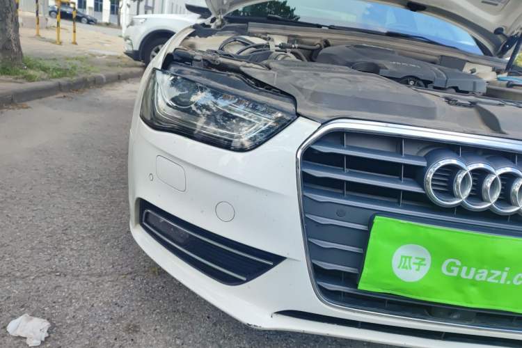 Used Audi A4L 2015 35 TFSI Automatic Standard Model Right Front Headlight