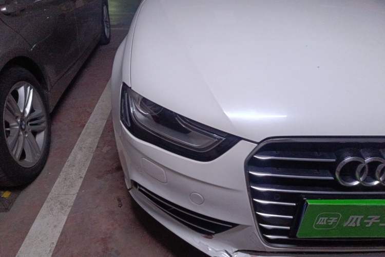 Used Audi A4L 2015 35 TFSI Automatic Comfort Model Right Front Headlight