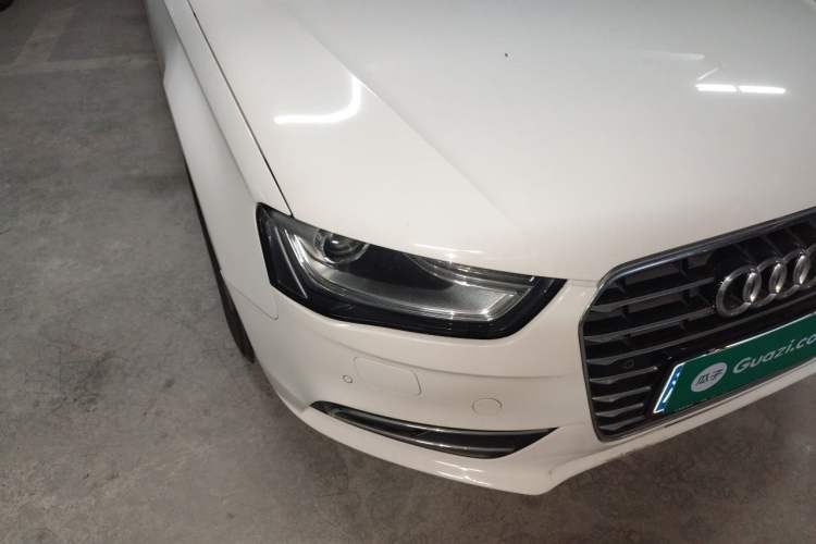 Used Audi A4L 2015 35 TFSI Automatic Standard Model Right Front Headlight