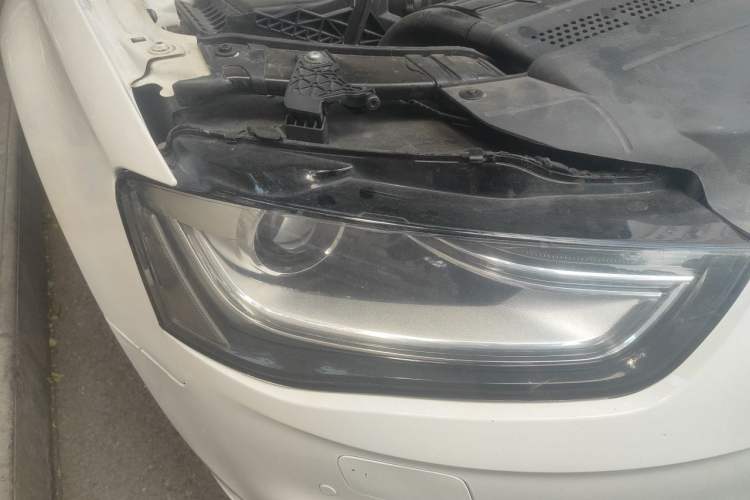 Used Audi A4L 2015 35 TFSI Automatic Standard Model Right Front Headlight