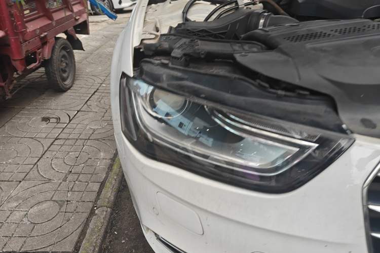 Used Audi A4L 2015 35 TFSI Automatic Comfort Model Right Front Headlight