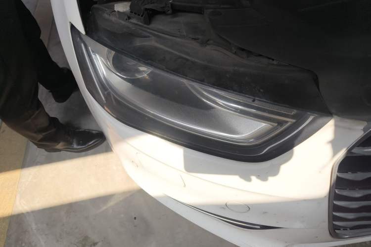 Used Audi A4L 2015 35 TFSI Millionth Anniversary Intelligent Edition Right Front Headlight