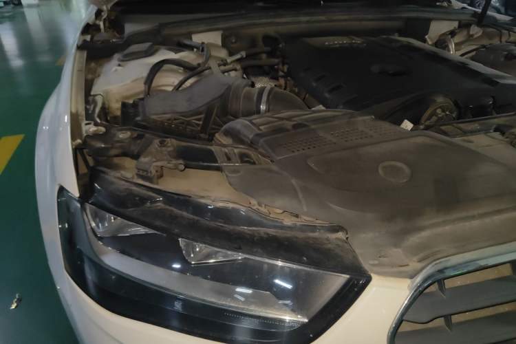 Used Audi A4L 2015 30 TFSI Automatic Comfort Model Right Front Headlight