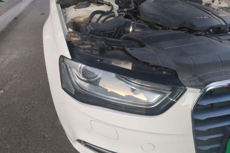 Used Audi A4L 2015 35 TFSI Automatic Standard Model Right Front Headlight