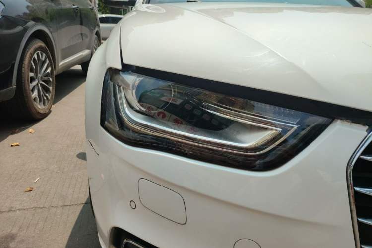 Used Audi A4L 2015 35 TFSI Automatic Standard Model Right Front Headlight