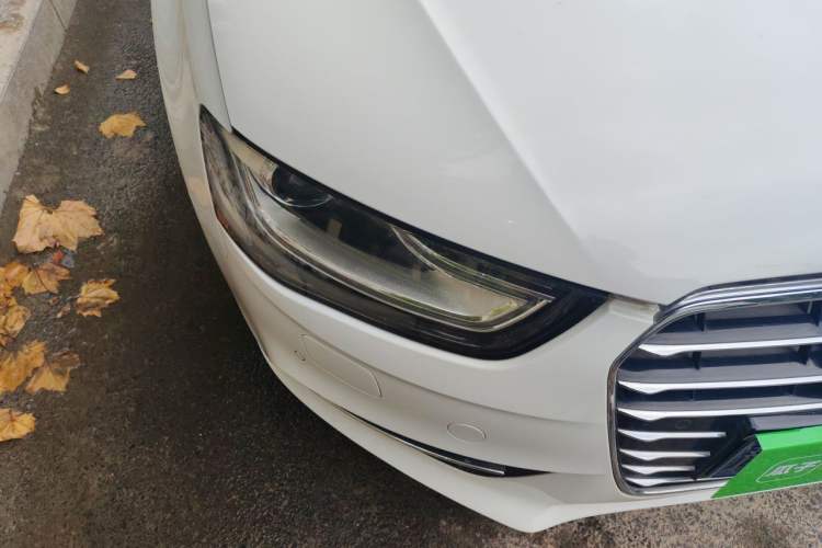 Used Audi A4L 2015 35 TFSI Automatic Standard Model Right Front Headlight