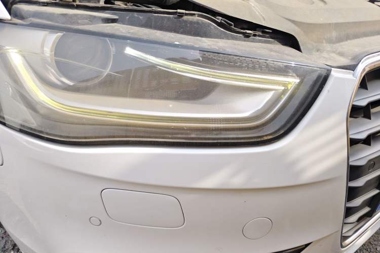Used Audi A4L 2015 35 TFSI Automatic Standard Model Right Front Headlight