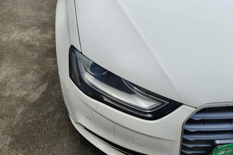 Used Audi A4L 2015 35 TFSI Automatic Comfort Model Right Front Headlight