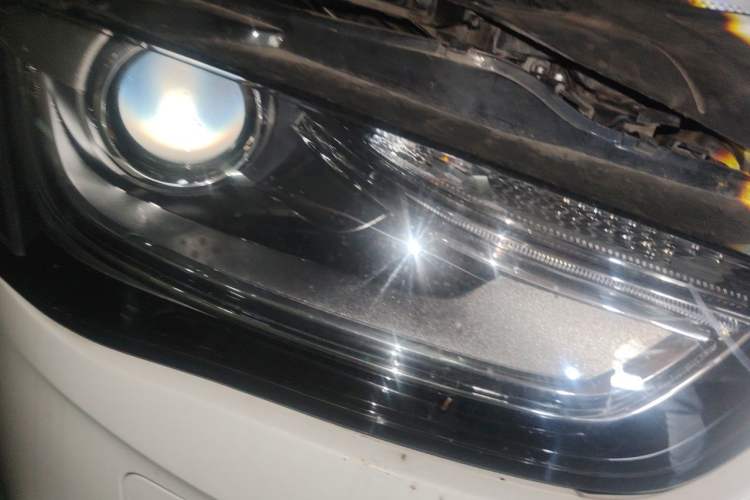 Used Audi A4L 2015 35 TFSI Automatic Standard Model Right Front Headlight