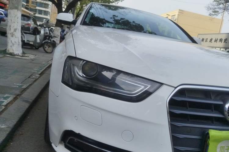 Used Audi A4L 2015 35 TFSI Automatic Comfort Model Right Front Headlight