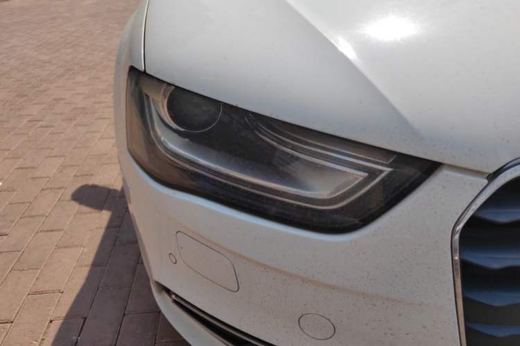 Used Audi A4L 2015 35 TFSI Automatic Comfort Model Right Front Headlight