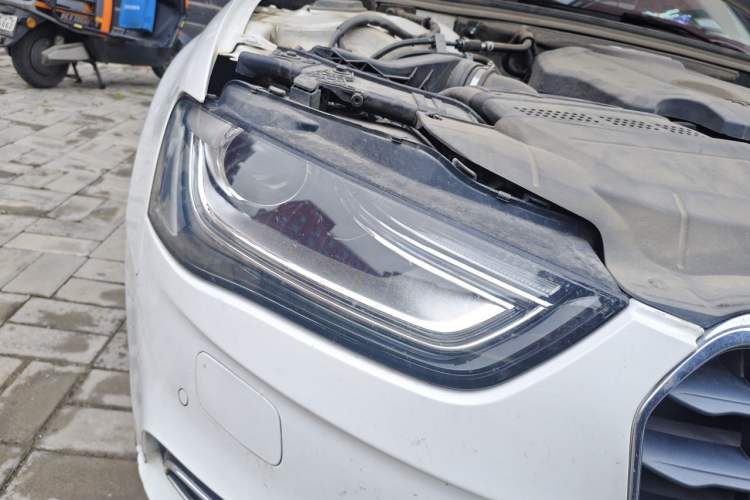 Used Audi A4L 2015 35 TFSI Automatic Standard Model Right Front Headlight