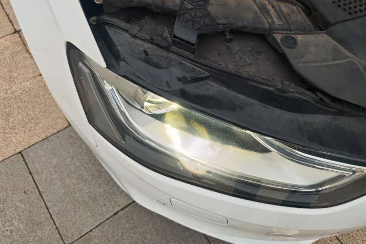 Used Audi A4L 2015 35 TFSI Automatic Standard Model Right Front Headlight