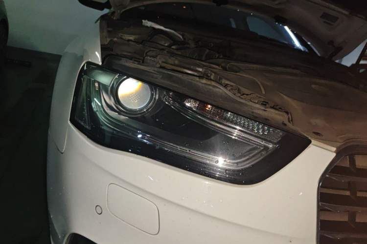 Used Audi A4L 2015 35 TFSI Automatic Standard Model Right Front Headlight