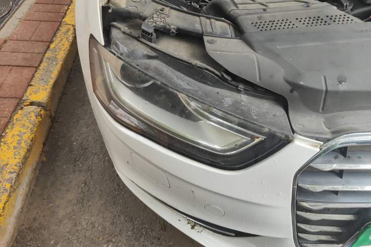 Used Audi A4L 2015 35 TFSI Automatic Comfort Model Right Front Headlight