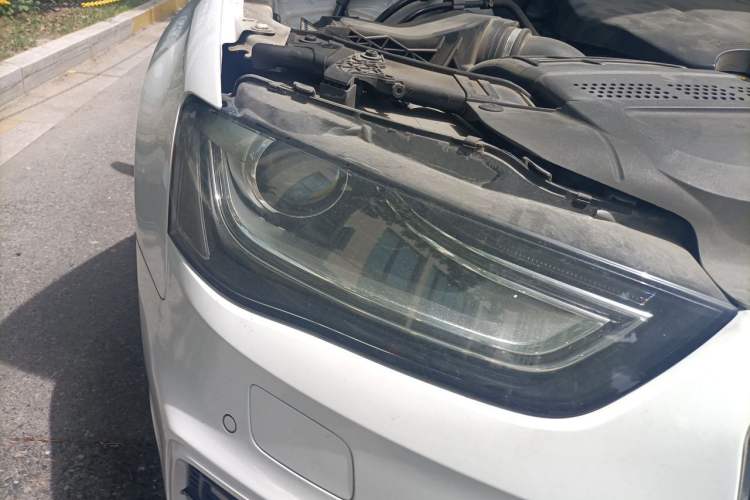 Used Audi A4L 2015 35 TFSI Automatic Comfort Model Right Front Headlight