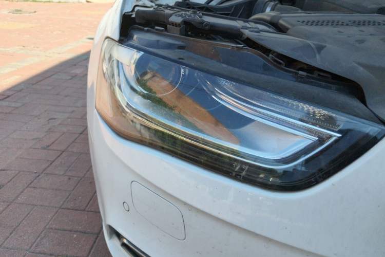 Used Audi A4L 2015 35 TFSI Automatic Comfort Model Right Front Headlight