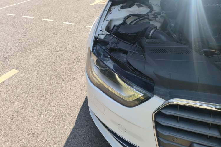 Used Audi A4L 2015 35 TFSI Automatic Standard Model Right Front Headlight