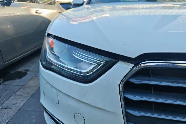 Used Audi A4L 2015 35 TFSI Automatic Standard Model Right Front Headlight