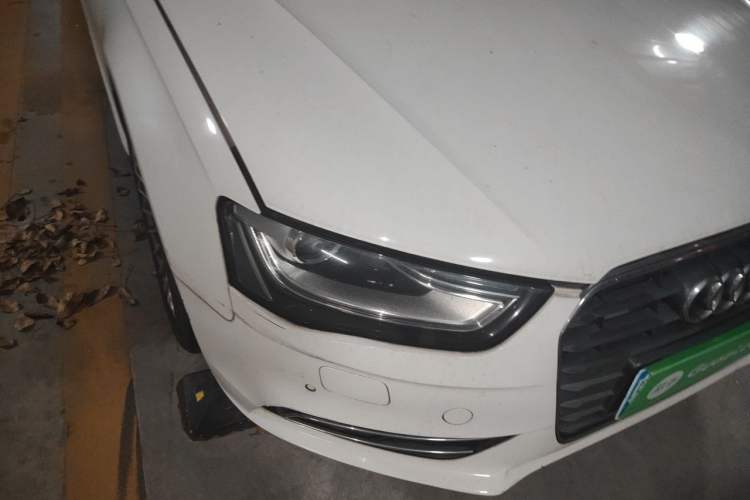 Used Audi A4L 2015 35 TFSI Automatic Comfort Model Right Front Headlight