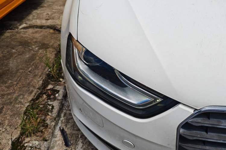Used Audi A4L 2015 35 TFSI Automatic Standard Model Right Front Headlight