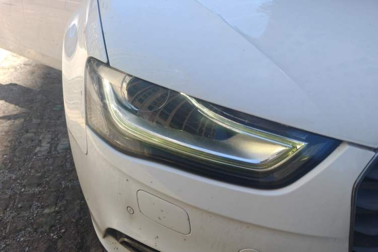 Used Audi A4L 2015 35 TFSI Automatic Comfort Model Right Front Headlight