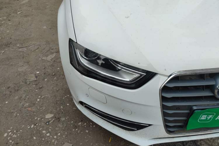 Used Audi A4L 2015 35 TFSI Automatic Comfort Model Right Front Headlight