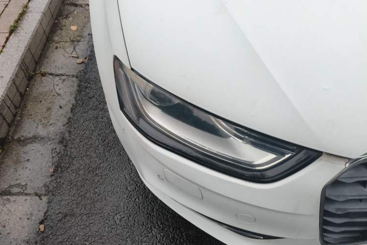 Used Audi A4L 2015 35 TFSI Automatic Comfort Model Right Front Headlight