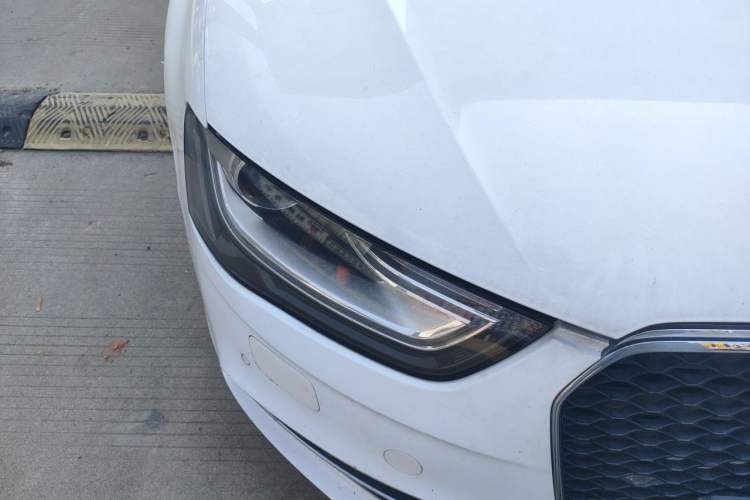Used Audi A4L 2015 35 TFSI Automatic Standard Model Right Front Headlight