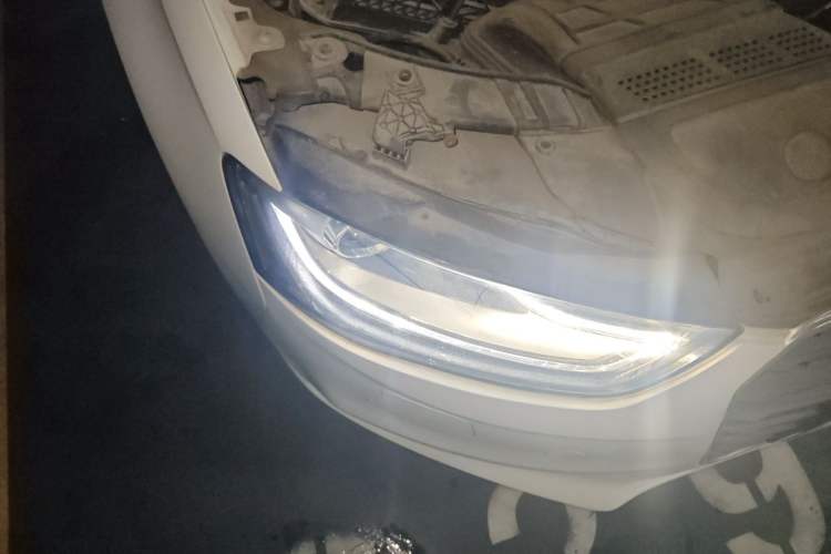 Used Audi A4L 2015 35 TFSI Automatic Standard Model Right Front Headlight