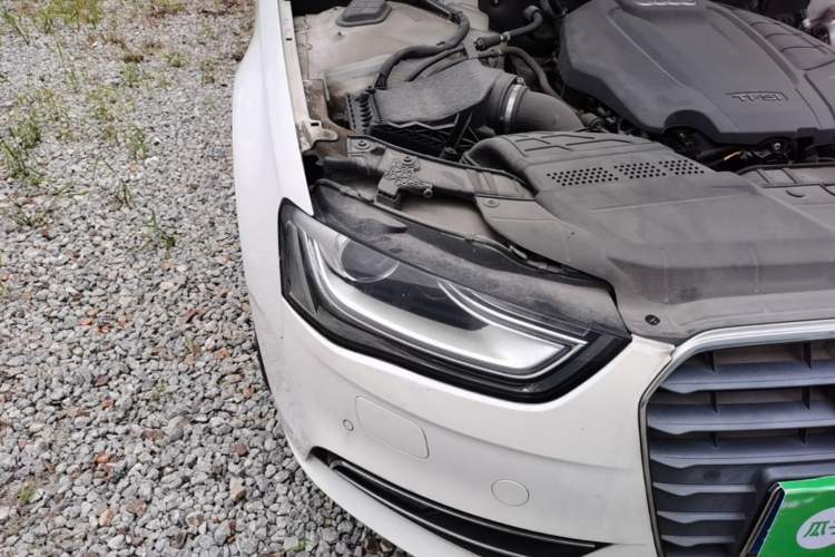 Used Audi A4L 2015 35 TFSI Automatic Standard Model Right Front Headlight