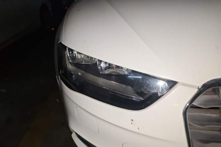 Used Audi A4L 2015 30 TFSI Automatic Comfort Model Right Front Headlight