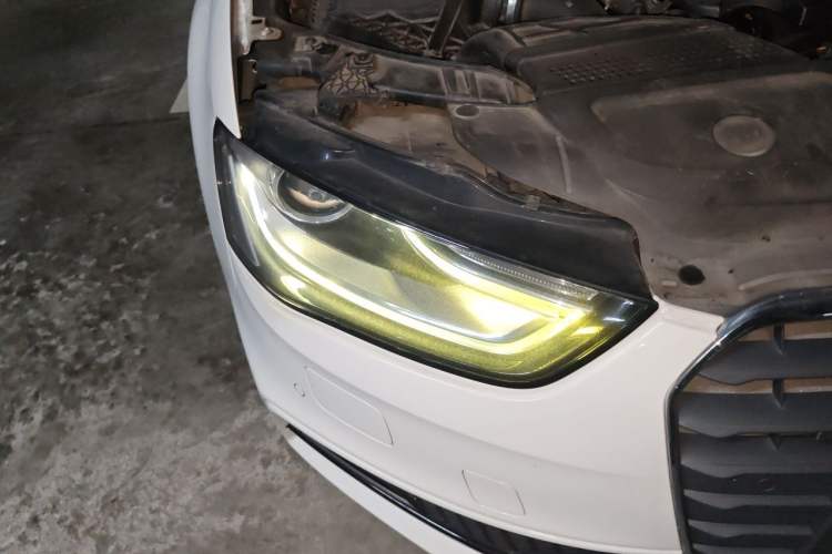 Used Audi A4L 2015 45 TFSI quattro Individual Sport Edition Right Front Headlight