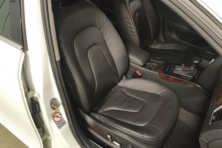 Used Audi A4L 2015 35 TFSI Automatic Comfort Model Right Front Seat