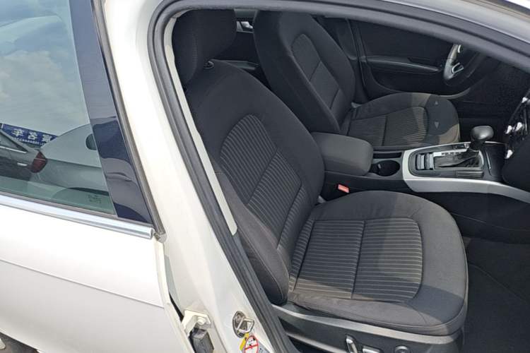 Used Audi A4L 2015 45 TFSI quattro Individual Sport Edition Right Front Seat