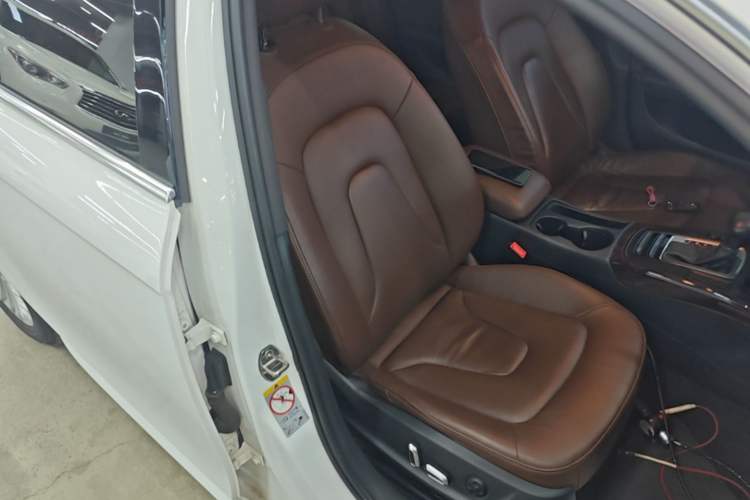 Used Audi A4L 2015 35 TFSI Automatic Comfort Model Right Front Seat