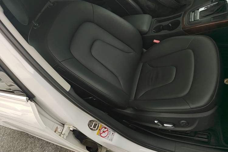 Used Audi A4L 2015 35 TFSI Automatic Comfort Model Right Front Seat